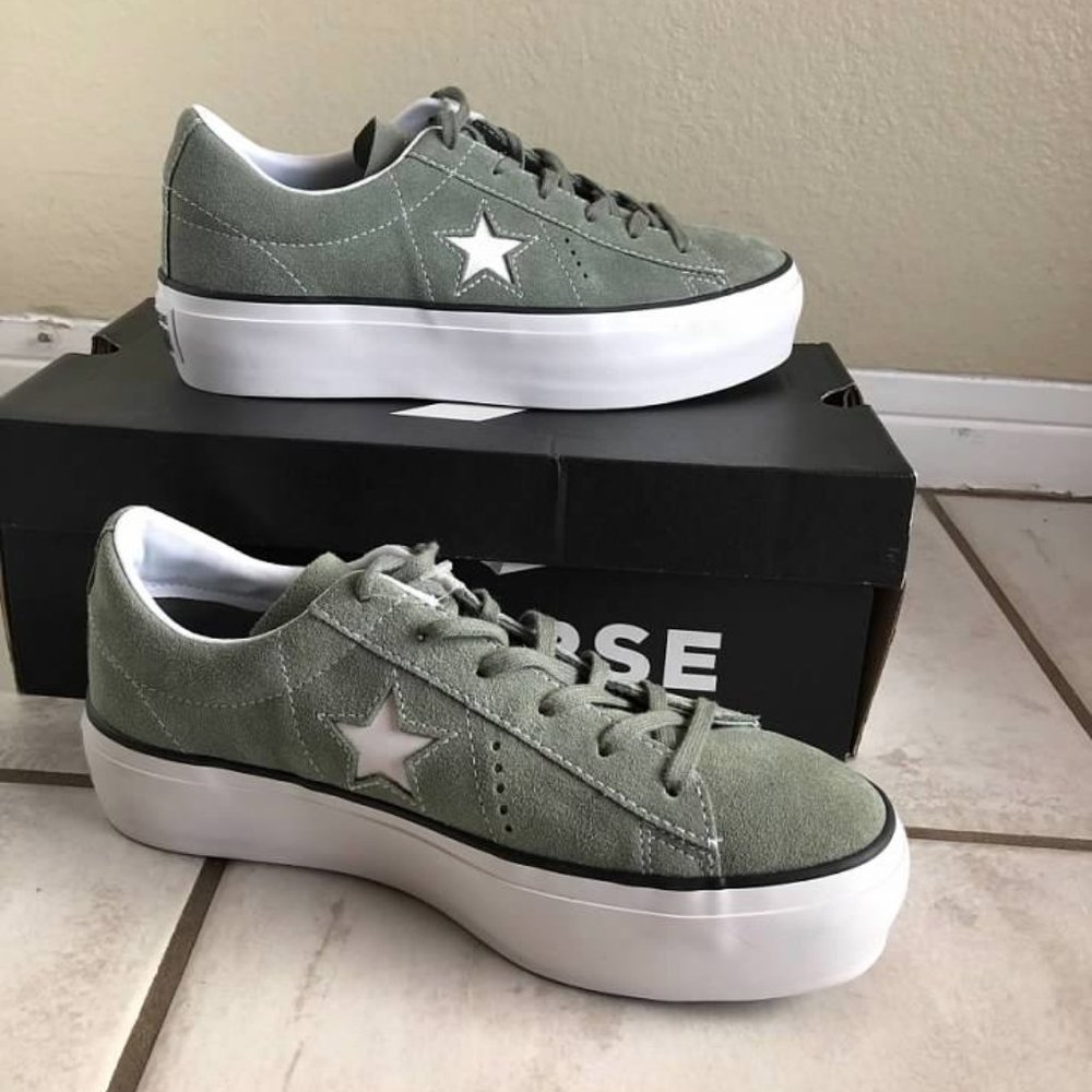 One Star Platform Converse in green